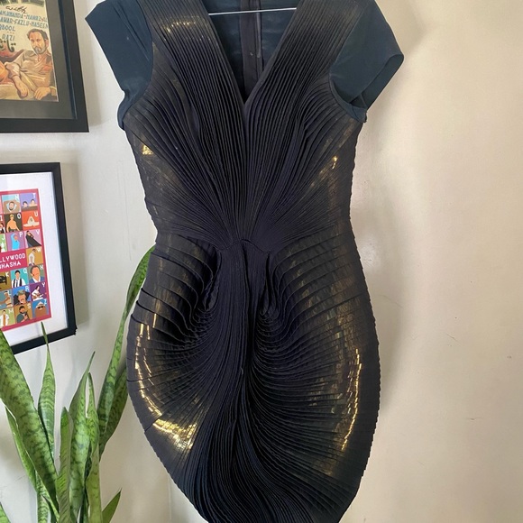 Amit Aggarwal Haute Couture sculpted Little Black Dress - Picture 6 of 7